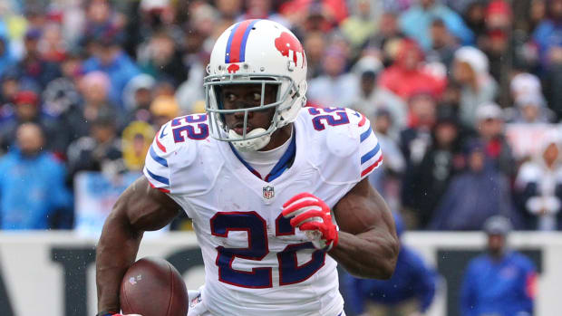 reggie-bush-bills.jpg
